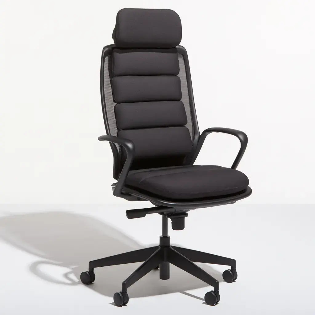Silla de oficina con respaldo alto y base con ruedas - negro